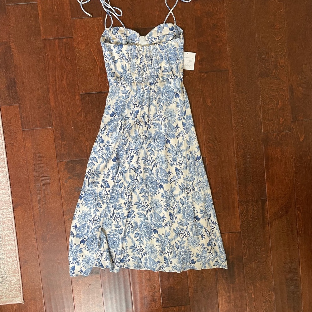 NWT Petal & Pup blue and white floral dress size XS - Picture 4 of 5
